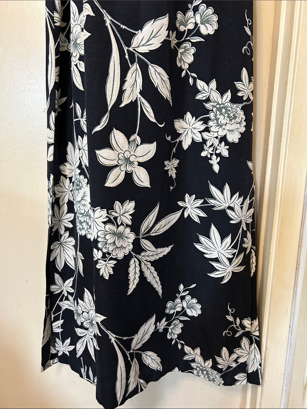Tommy Bahama Black and White Floral Sleeveless Maxi Dress with Tie Waist size 10 - Picture 5 of 12